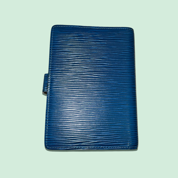 LOUIS VUITTON  Blue Epi leather Small  Ring Agenda Cover. - Picture 2 of 16